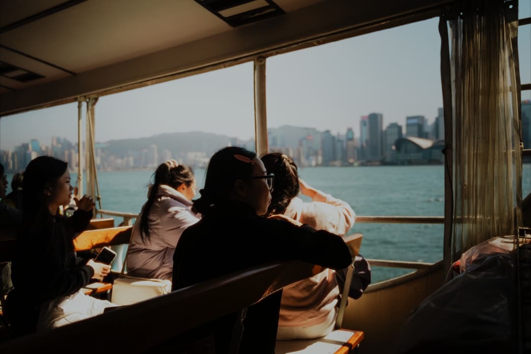 东方财富网关于展开“明亮清明浦江·e企共治”冲击网上不合法证券期货行为专项举动的公告